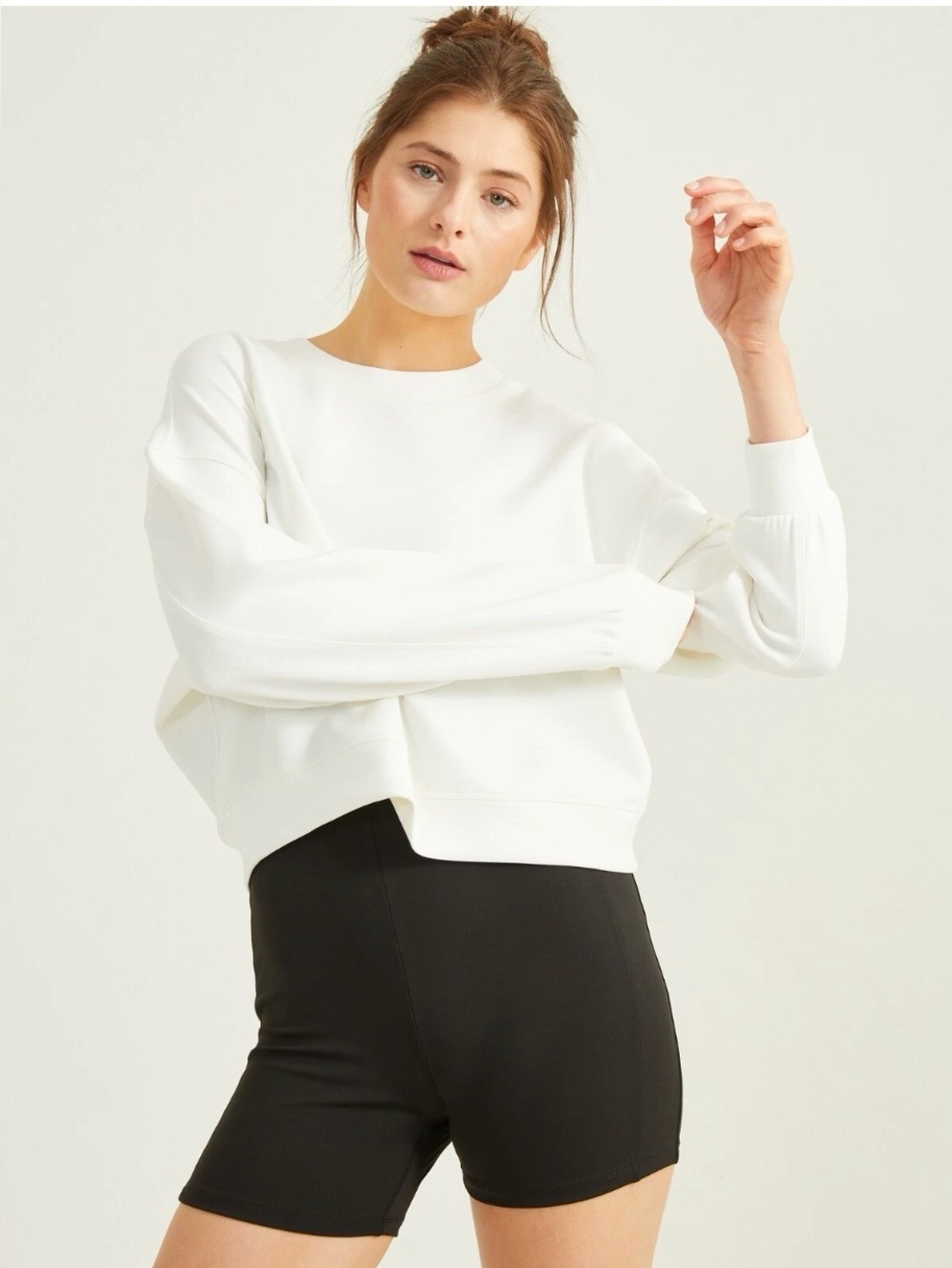 Alter’d State Revival Cropped Sweatshirt M Cream Everyday Performance Lounge